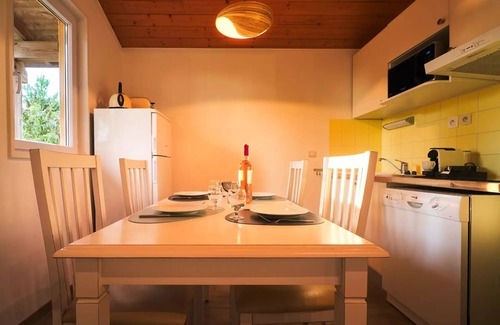 Parentis-en-Born Casa | Cottage Premium 2 Bedrooms 4 People with garden