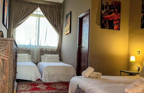 Lalla Takarkoust Complejo | Couleurs Berbères