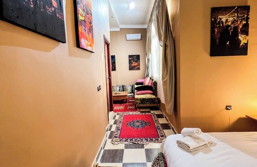 Lalla Takarkoust Complejo | Couleurs Berbères