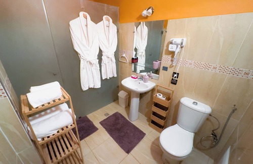 Lalla Takarkoust Complejo | Couleurs Berbères