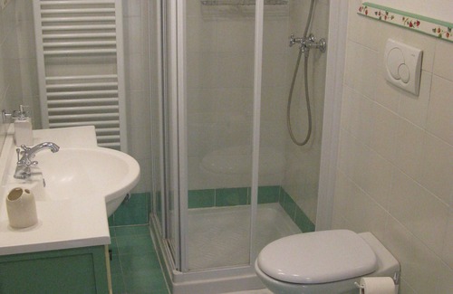 Borso del Grappa Cama Y Desayuno | CLUB DE CAMPO DE CESCO- fresas suites y Calle