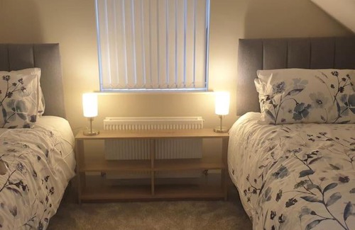 Newry Apartamento | Country Cottage close to the city.