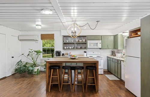 Wylie Casa | Country Cottage Retreat with Family Fun Activities