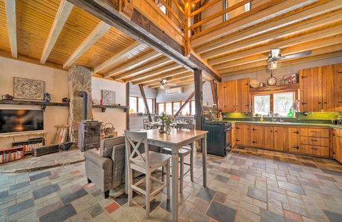 Cambridge Springs Casa | Country Escape w/ Fire Pit Near French Creek!
