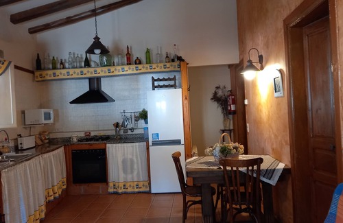 Olesa de Bonesvalls Cabaña | Apartamento a 30 km de Barcelona con piscina compartida, BBQ, WiFi gratis