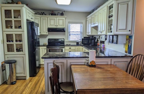 Sunbury Casa | Country Home Close to City Conveniences