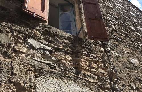 Roquebrun Casa | Country house. Calm and authentic