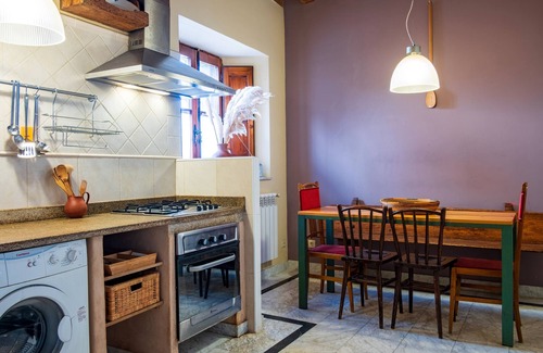 La Velles Casa | Casa rural 'Casa Rural El Saúco' con jardín privado y balcón