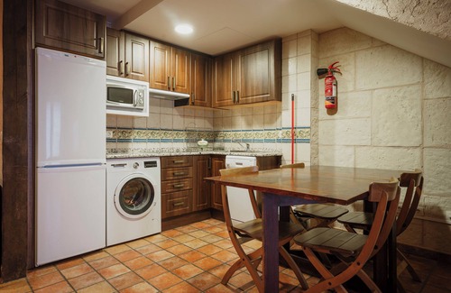 Lerma Casa | Casa rural 'El Desvan Del Brigante' con balcón, Wi-Fi y aire acondicionado