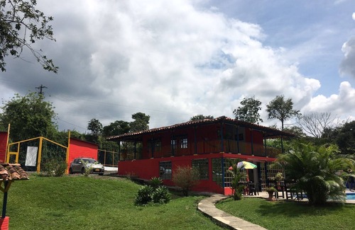 Pueblo Tapao Chalet De Esquí | casa de campo en el corazon del quindio