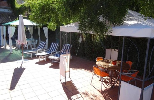 Lana Casa | Casa rural 'Landa' con vistas a la montaña, piscina compartida y Wi-Fi