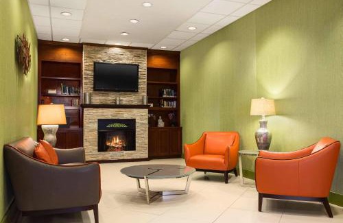Larkwood Hotel | Country Inn & Suites by Radisson Nashville Airport TN