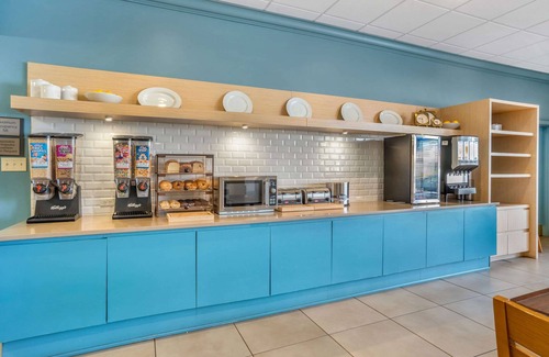 Metairie Hotel | Country Inn & Suites by Radisson, Metairie (New Orleans), LA