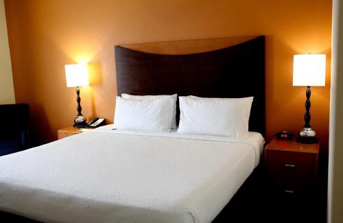 Wichita Hotel | Country Inn & Suites by Radisson, Wichita East, KS
