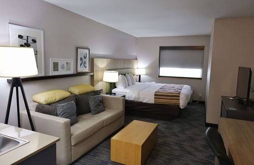 Sparta Hotel | Country Inn & Suites by Radisson, Sparta, WI