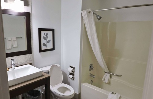 Sparta Hotel | Country Inn & Suites by Radisson, Sparta, WI