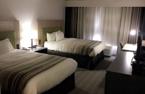 Southport Hotel | Country Inn & Suites by Radisson, Indianapolis South, IN