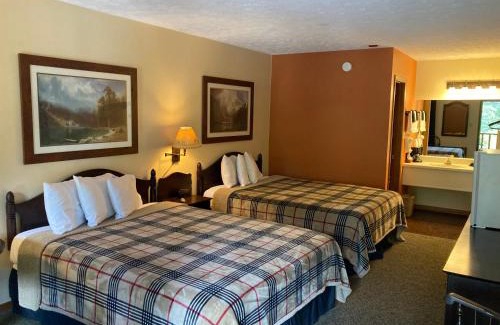 Eureka Springs Hotel | Country Mountain Inn