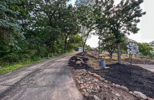 Salem Lakes Casa | Country Retreat- Salem WI- 4 Bdrm 2.5 Bath