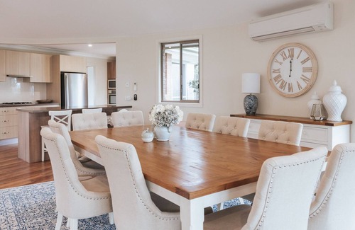 Mount Frome Casa | Countryside Escape with Stunning Views and Pool