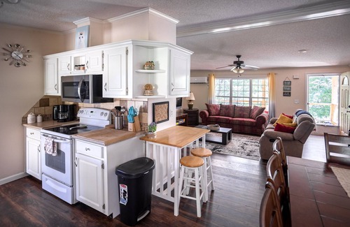 Clyde Casa | Countryside Mountain house with awesome views