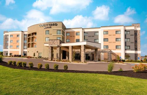 Elyria Hotel | Courtyard by Marriott Cleveland Elyria