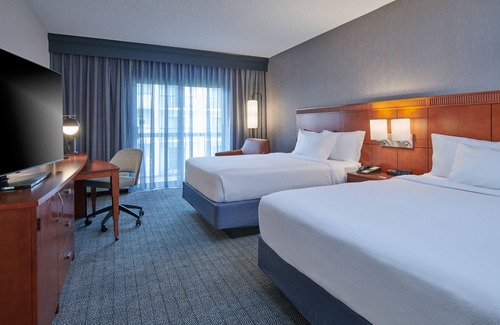 Livonia Hotel | Courtyard by Marriott Detroit Livonia