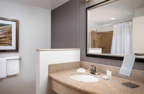 Shawnee Hotel | Courtyard by Marriott Kansas City Shawnee