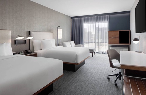 Lansing Hotel | Courtyard by Marriott Lansing Downtown