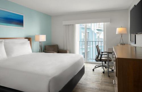 Downtown Nassau Hotel | Courtyard by Marriott Nassau Downtown/Junkanoo Beach