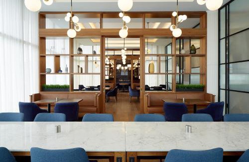 Cote-Des-Neiges—Notre-Dame-De-Grace Hotel | Courtyard Montreal Midtown