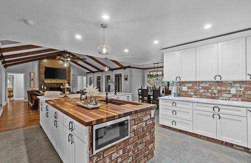 Fort Worth Casa | Cowtown Casa: A Place to Hang Your Hat