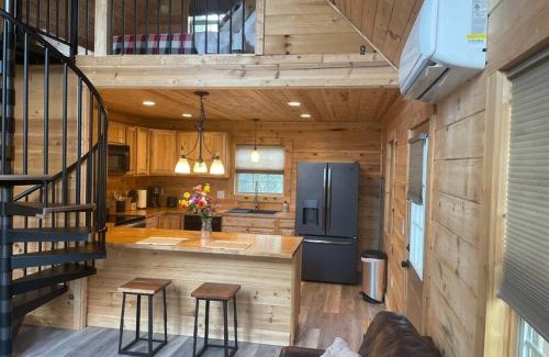Jonesborough Chalet De Esquí | Cozy 1 bedroom cabin in the heart of Jonesborough