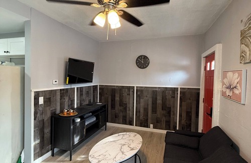 West Trenton Apartamento | Cozy 1-Bedroom Hideaway – Comfort & Convenience