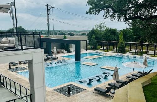McNeil Apartamento | Cozy 1BR Near Domain Pool &Gym