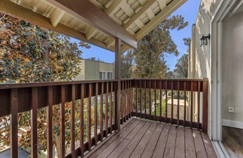 Downtown Condominio | Cozy 2 Bed 2 Bath Condo, You're home away from home.