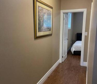Chatham-Kent Apartamento | Cozy 2 bedroom home in Chatham - left side