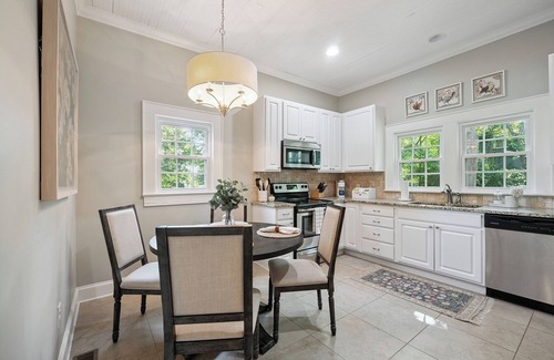 Hickory Cabaña | Cozy 2 bedroom in heart of Hickory, NC