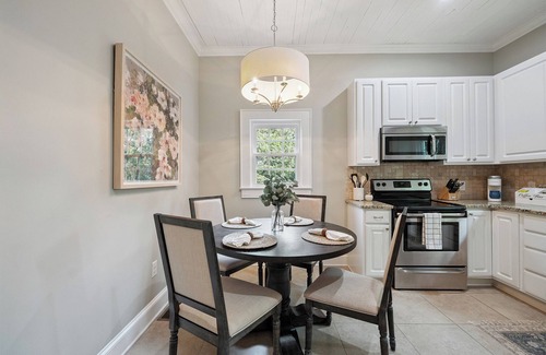 Hickory Cabaña | Cozy 2 bedroom in heart of Hickory, NC