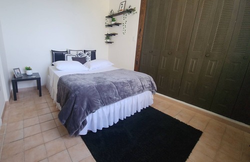 Aguadilla Pueblo Casa | Cozy 2-bedrooms guest house in adorable Aguadilla with a spectacular sea view.