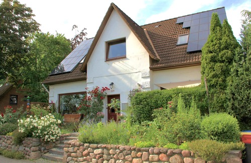 Allermohe Apartamento | Acogedor apartamento de 2018 recientemente amueblado en el verde este de Hamburgo.