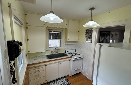 McCook Casa | Cozy 3-bedroom cottage with AC and WiFi in central McCook location