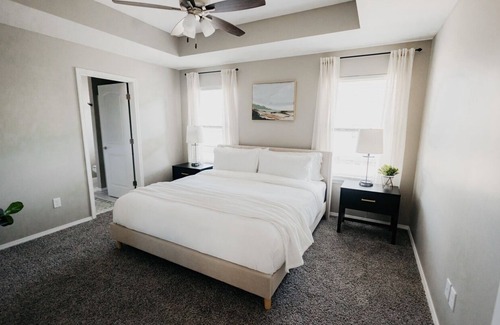 Ozark Casa | Cozy 3 Bedroom Home - 35 miles from Branson