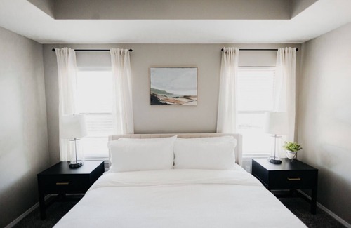 Ozark Casa | Cozy 3 Bedroom Home - 35 miles from Branson