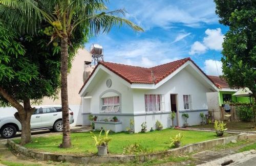 Oton Casa | Cozy 3-bedroom townhouse with free parking