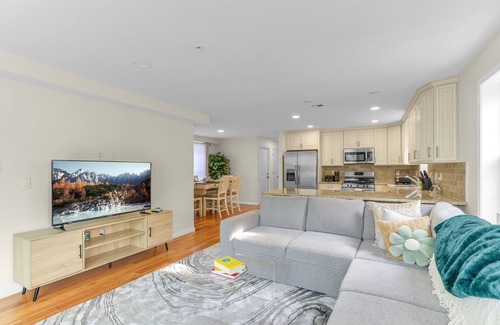 Lower Vailsburg Casa | Cozy 3BR with Easy Access to NYC, Seton Hall + American Dream Mall