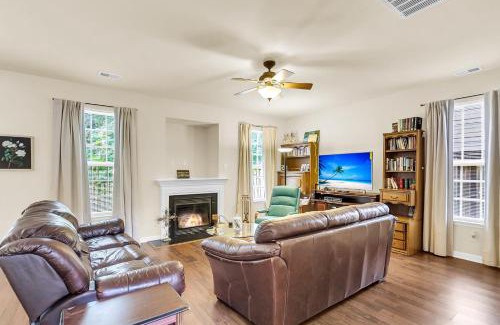 Lincolnville Casa | Cozy 4-bed, 2-bath Spacious Family Home