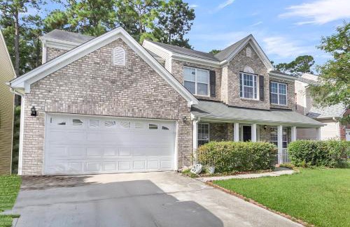 Lincolnville Casa | Cozy 4-bed, 2-bath Spacious Family Home