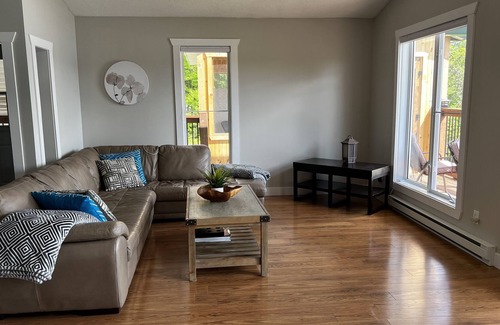 Cayamant Cabaña | Cozy 4 bedroom cottage at Lac Cayamant