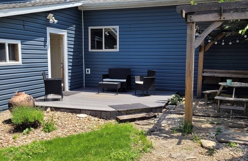 Bay View Cabaña | Cozy 4 bedroom cottage with a relaxing patio